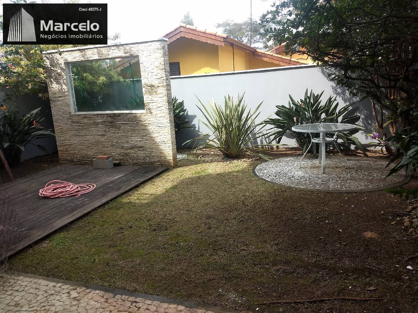 Sobrado Condomínio Aruã