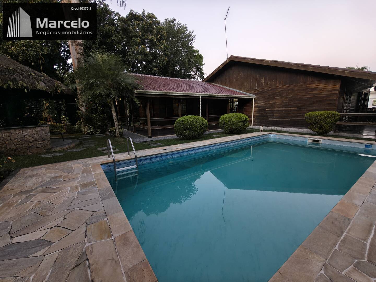 Casa, 2 quartos, 263 m² - Foto 1